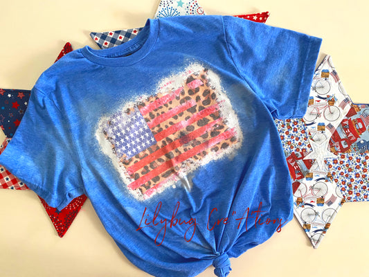 Patriotic leopard flag tee